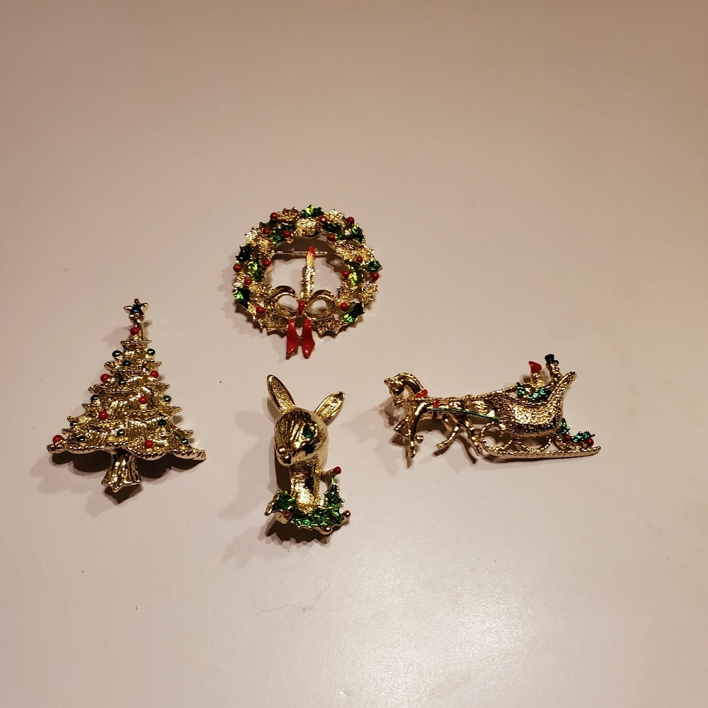 Signed Gerrys Christmas Brooch Pin  - Lot of 4